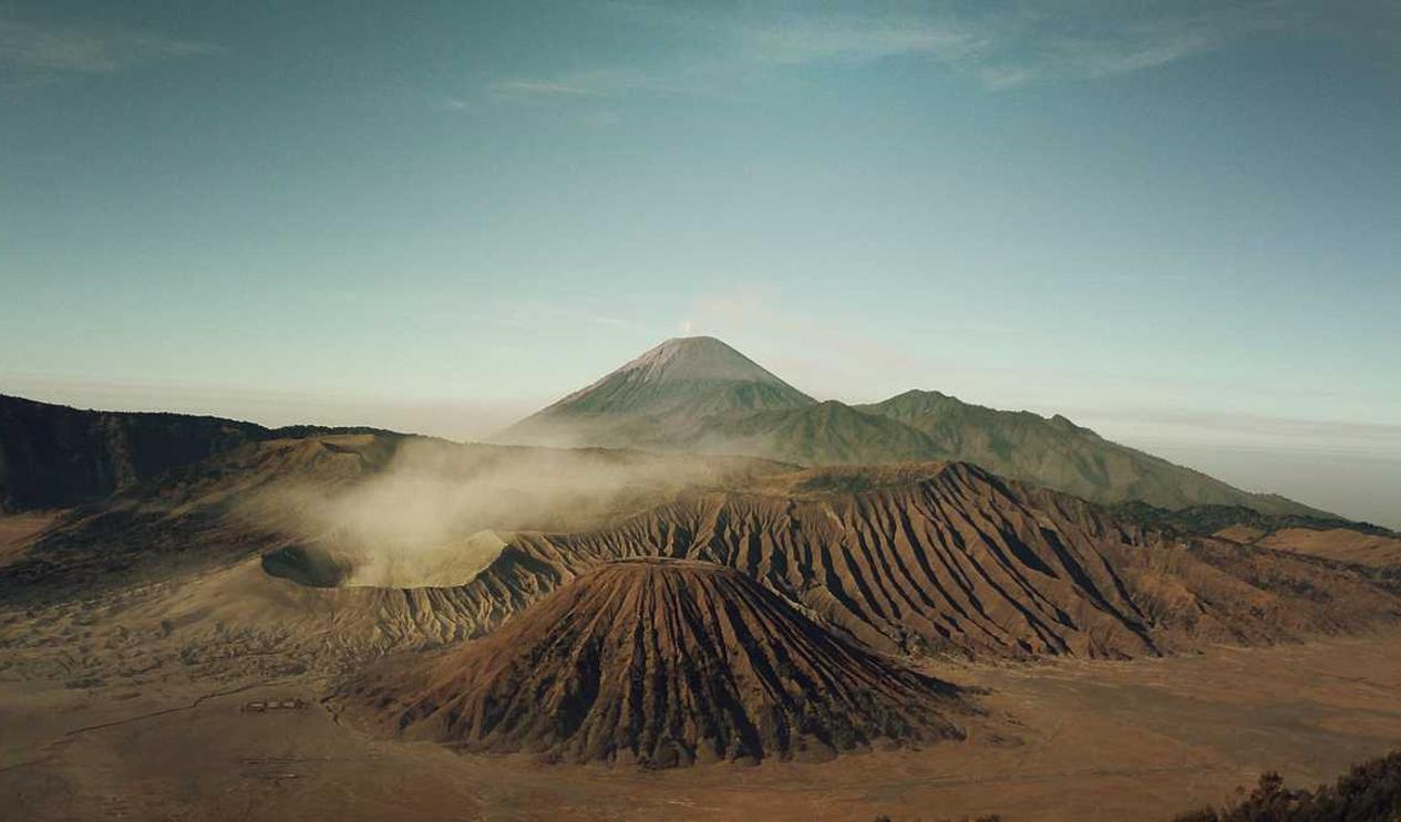 国外微信买卖：抖音创作服务平台首页代理