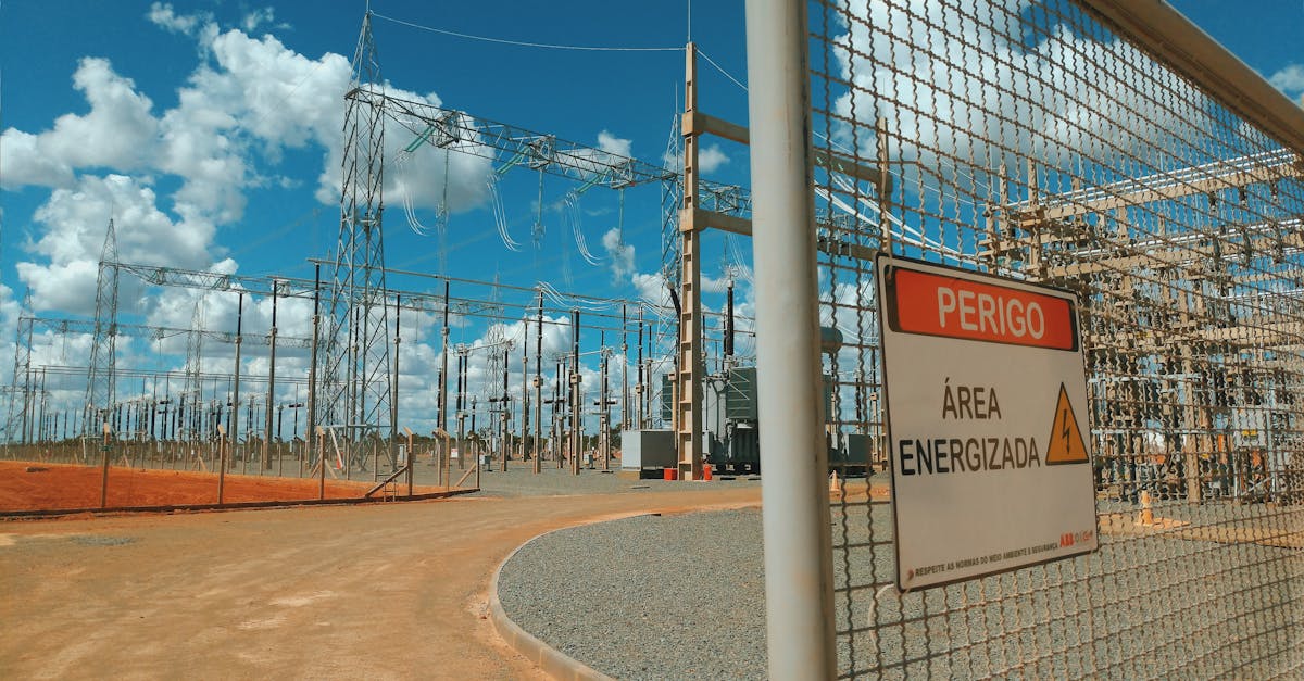 为什么黑客攻击不仅仅出现在网络中？